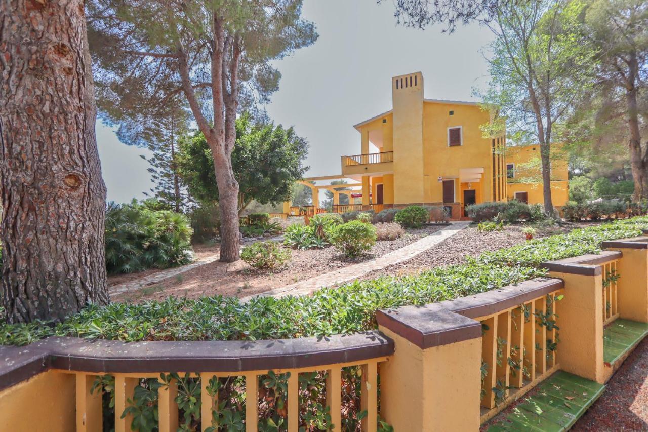 Villa Golf Sitges 比利亚努埃瓦-赫尔特鲁 外观 照片