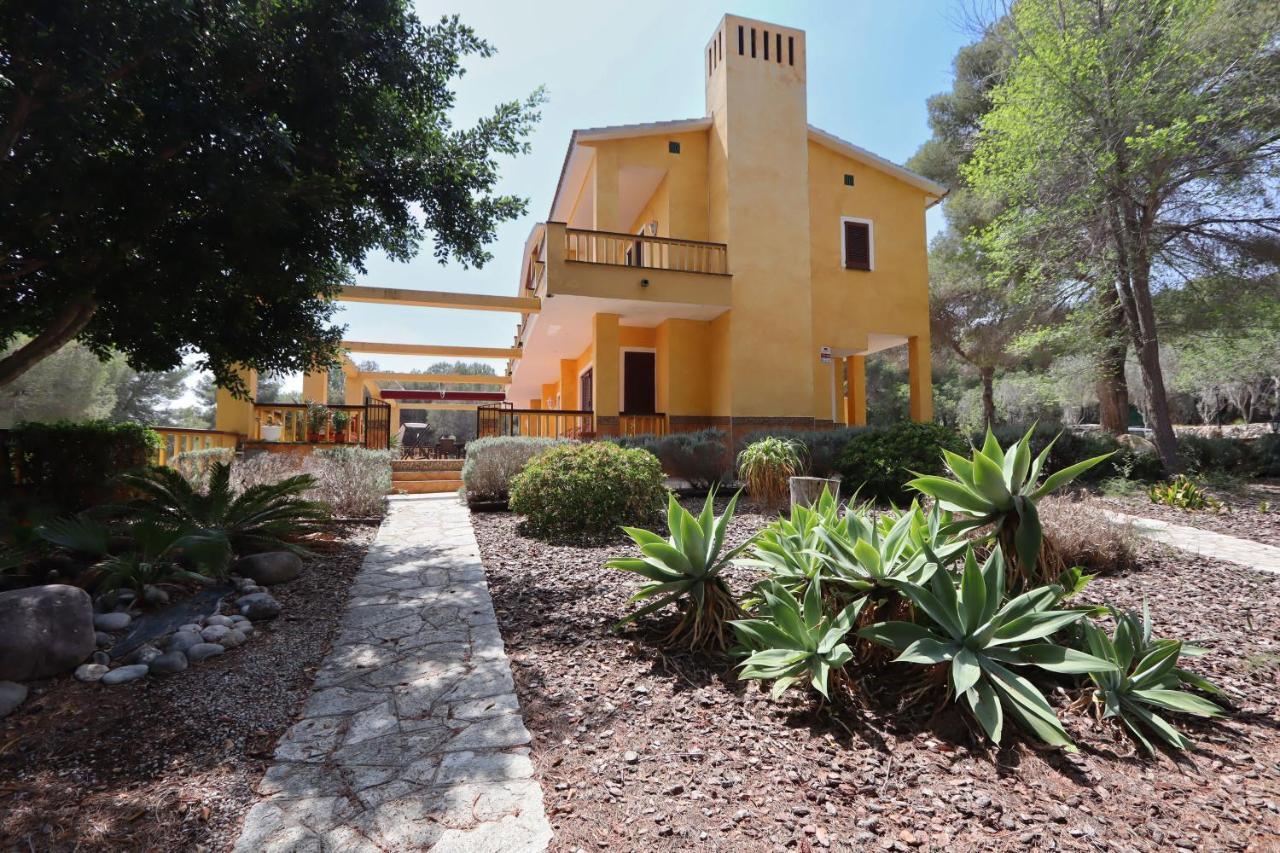 Villa Golf Sitges 比利亚努埃瓦-赫尔特鲁 外观 照片