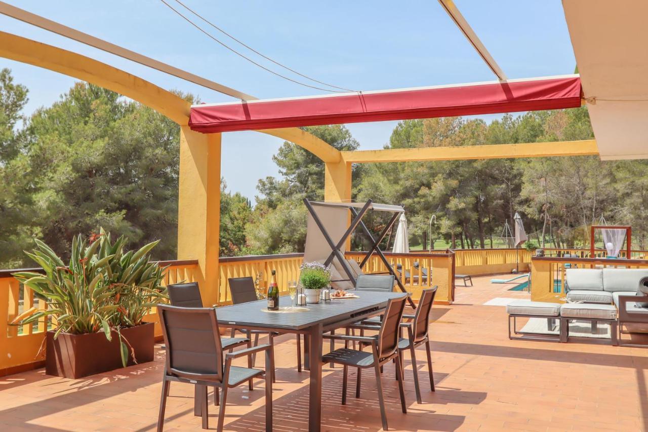 Villa Golf Sitges 比利亚努埃瓦-赫尔特鲁 外观 照片