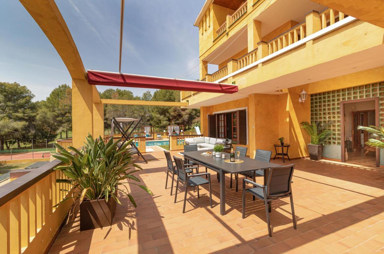 Villa Golf Sitges 比利亚努埃瓦-赫尔特鲁 外观 照片