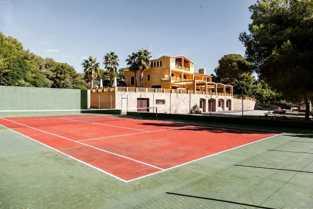 Villa Golf Sitges 比利亚努埃瓦-赫尔特鲁 外观 照片