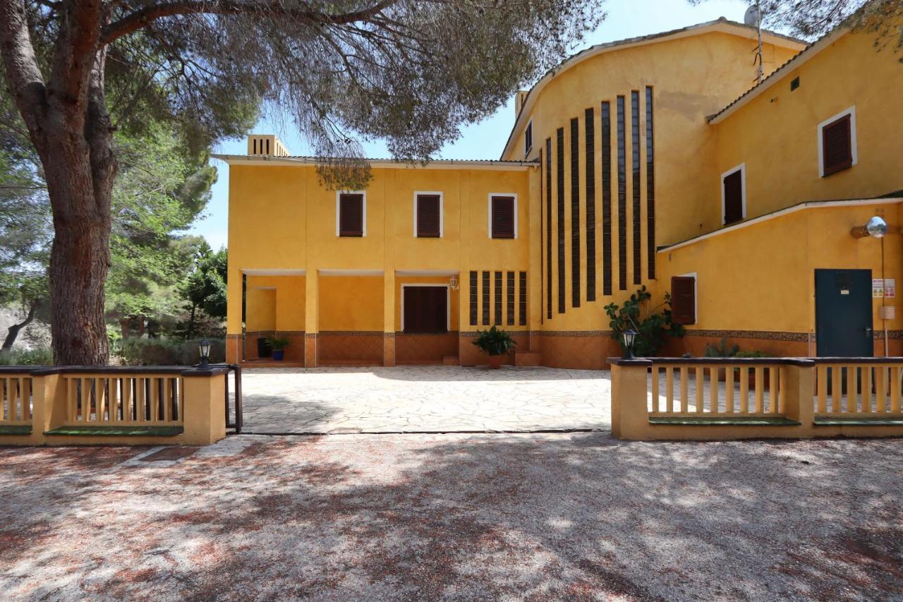 Villa Golf Sitges 比利亚努埃瓦-赫尔特鲁 外观 照片