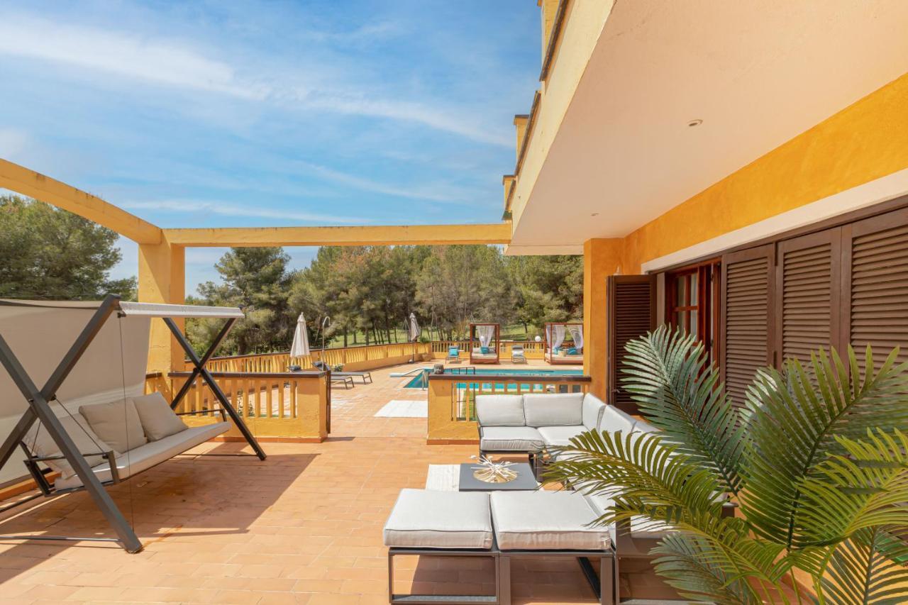 Villa Golf Sitges 比利亚努埃瓦-赫尔特鲁 外观 照片