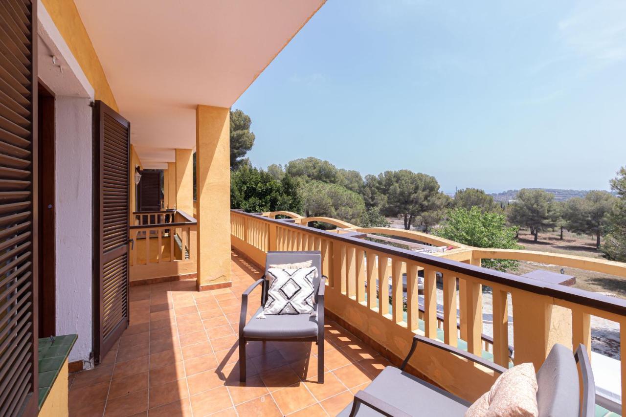 Villa Golf Sitges 比利亚努埃瓦-赫尔特鲁 外观 照片
